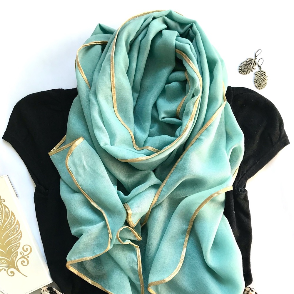 Woman’s scarf, wrap